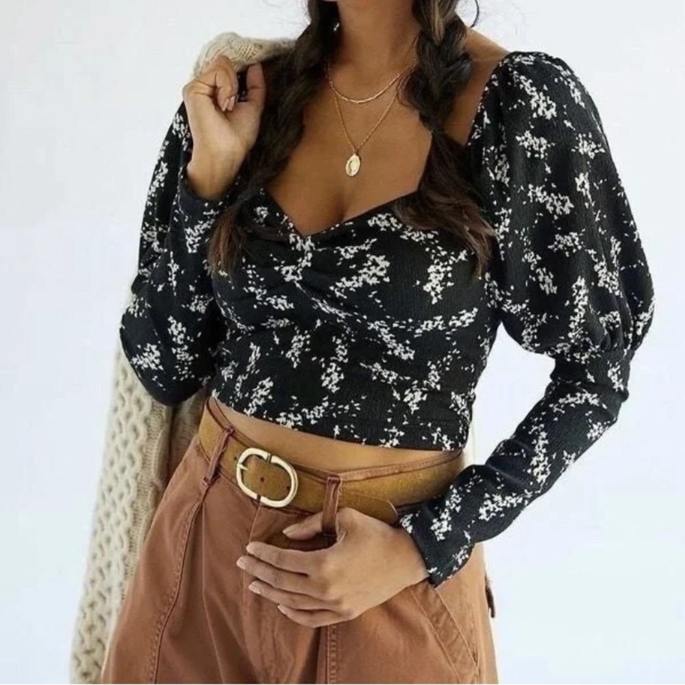 Anthropologie black & white puff sleeve crop top Sm